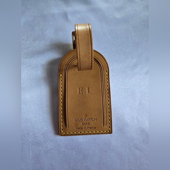 Louis Vuitton Tan Key & Card Holder - Picture 1 of 7